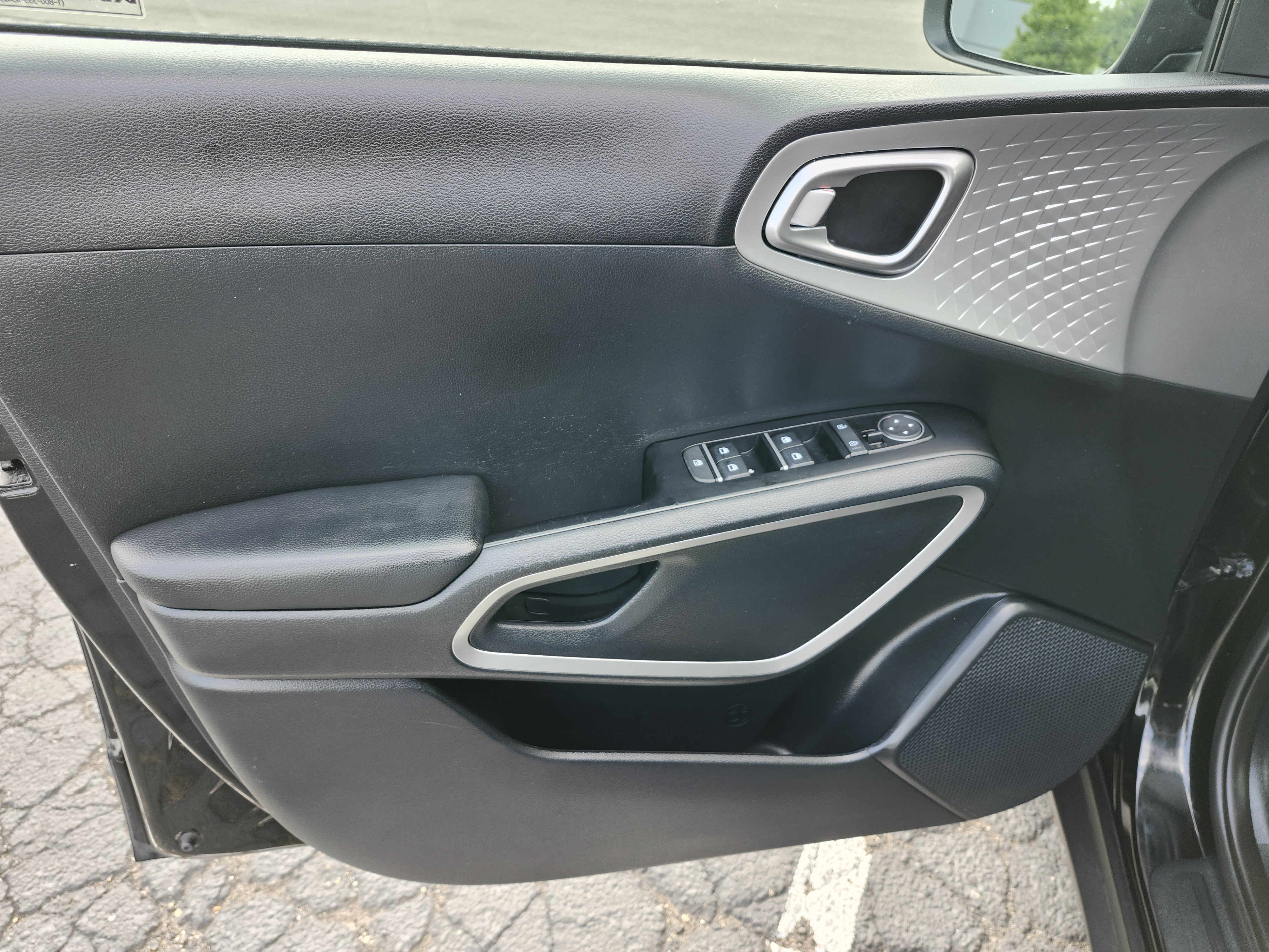 Used 2023 Kia Soul S FWD image 26