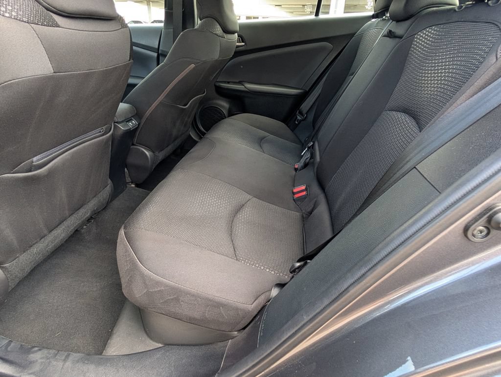 Used 2021 Toyota Prius LE FWD image 18