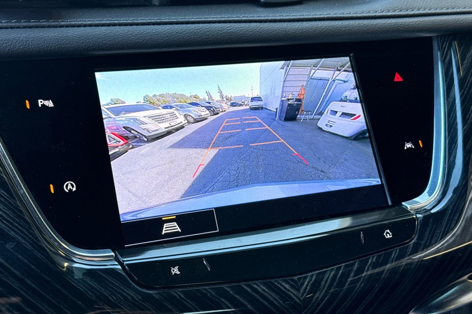 Certified 2025 Cadillac XT6 Premium Luxury image 25