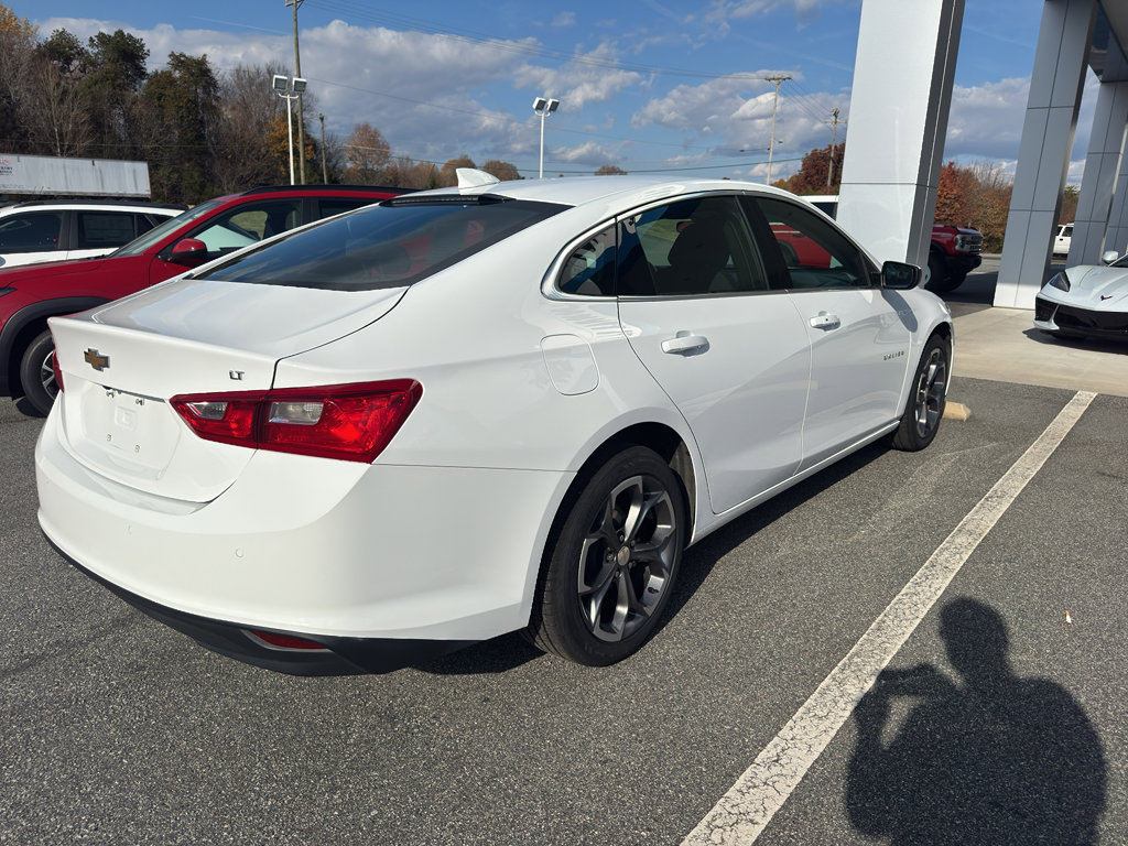 Used 2024 Chevrolet Malibu LT image 4