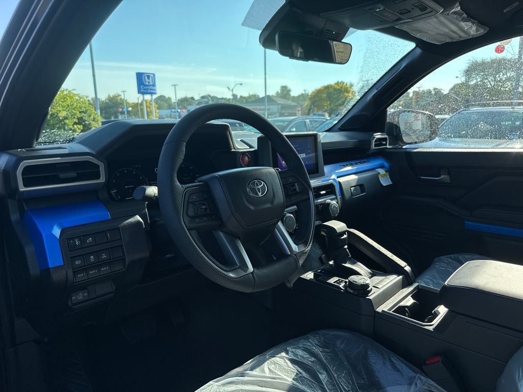 New 2025 Toyota Tacoma TRD Off-Road image 15