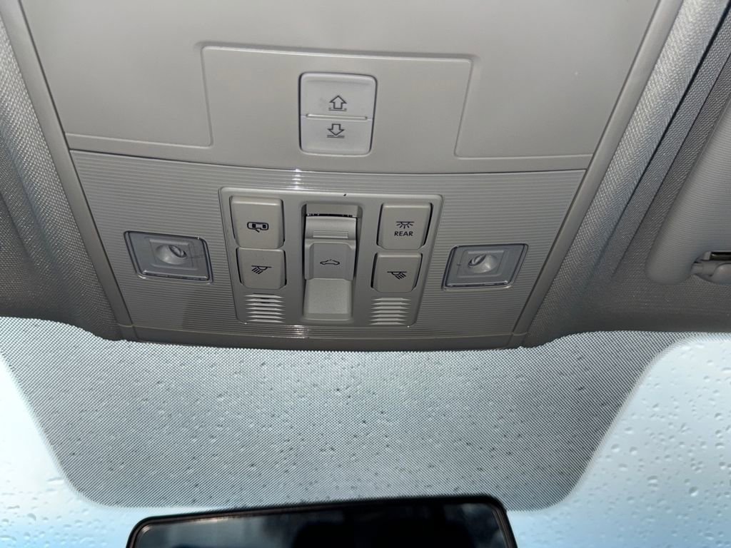 Used 2022 Volkswagen Taos SE image 17