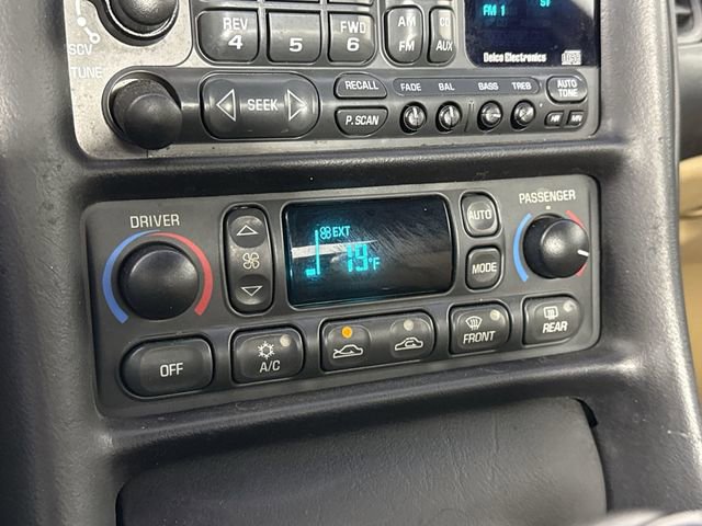 Used 2001 Chevrolet Corvette Convertible w/ Preferred Equipment Group2 image 15