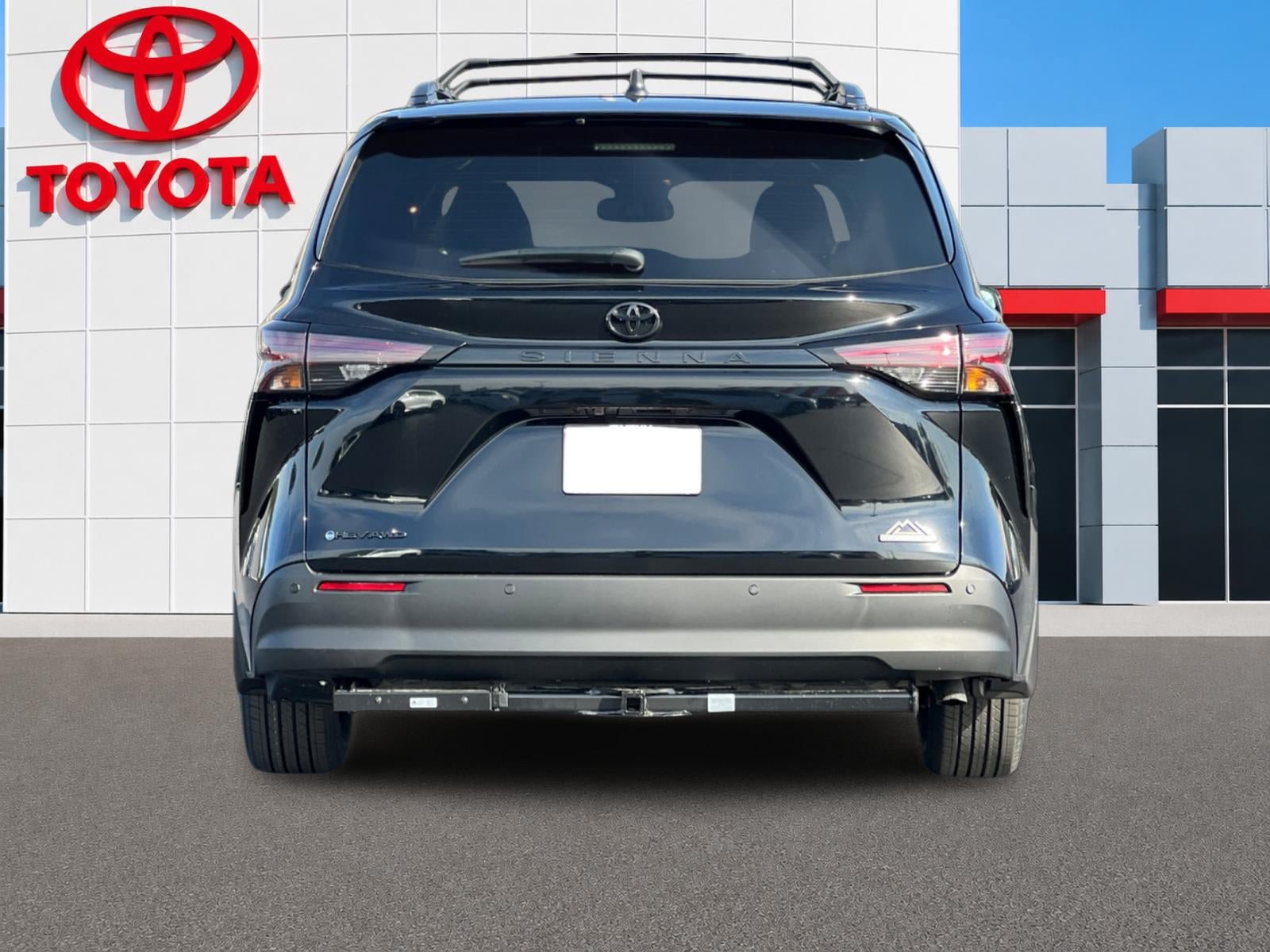 New 2026 Toyota Sienna XLE Woodland Edition AWD/4WD image 4