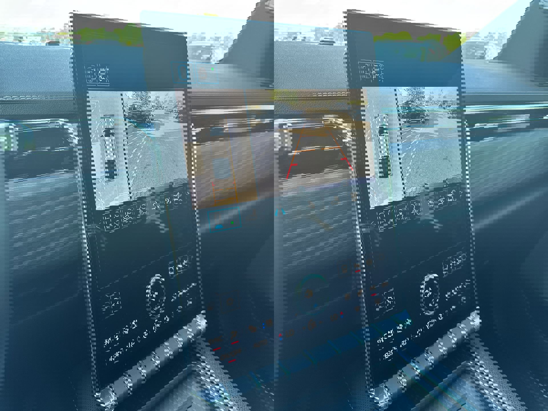 Used 2024 GMC Sierra EV Denali image 15