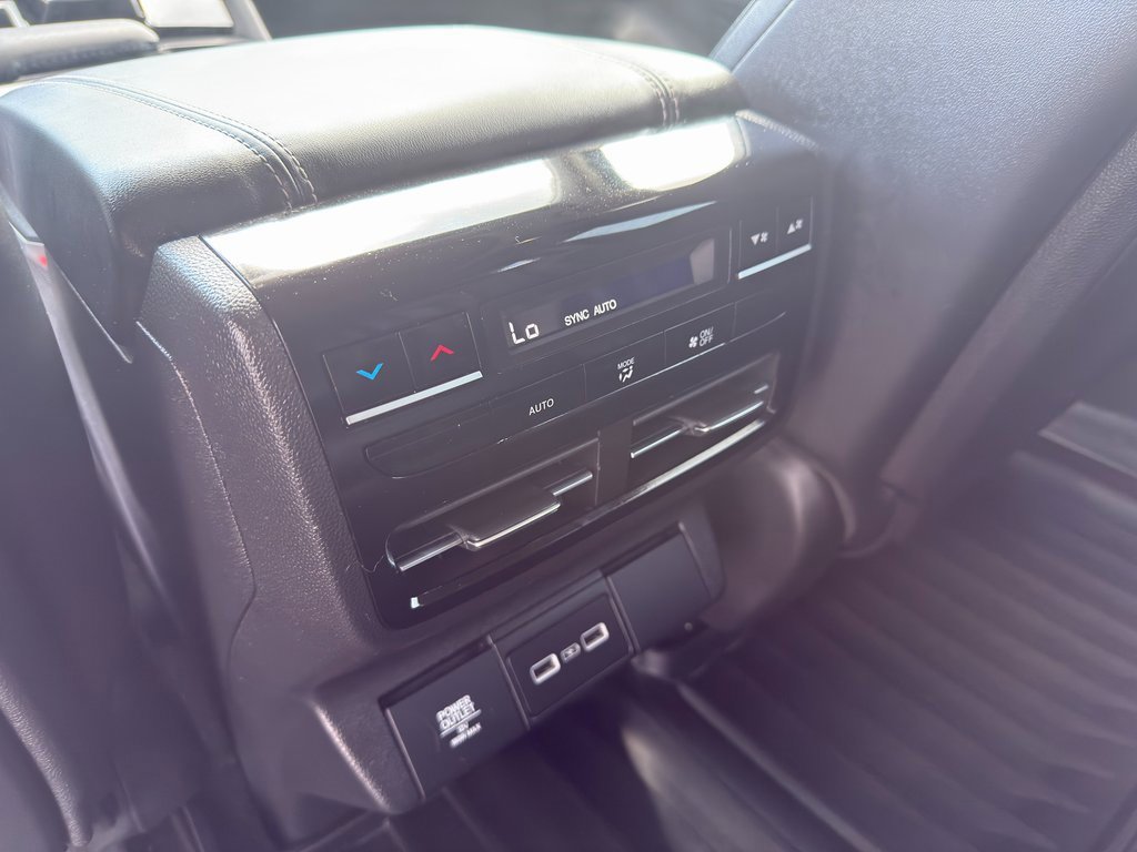 Certified 2024 Acura MDX SH-AWD w/ Technology Package image 36