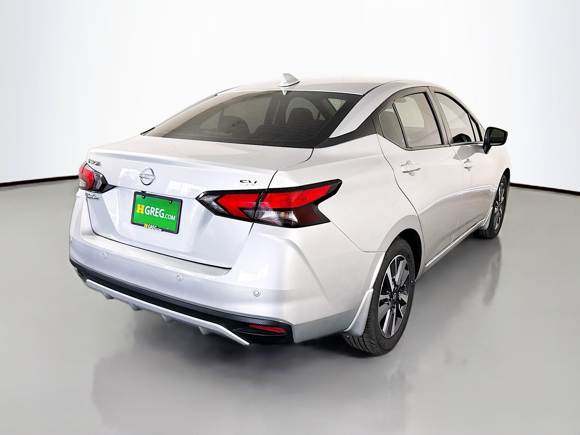 Used 2024 Nissan Versa SV w/ Trunk Package image 10