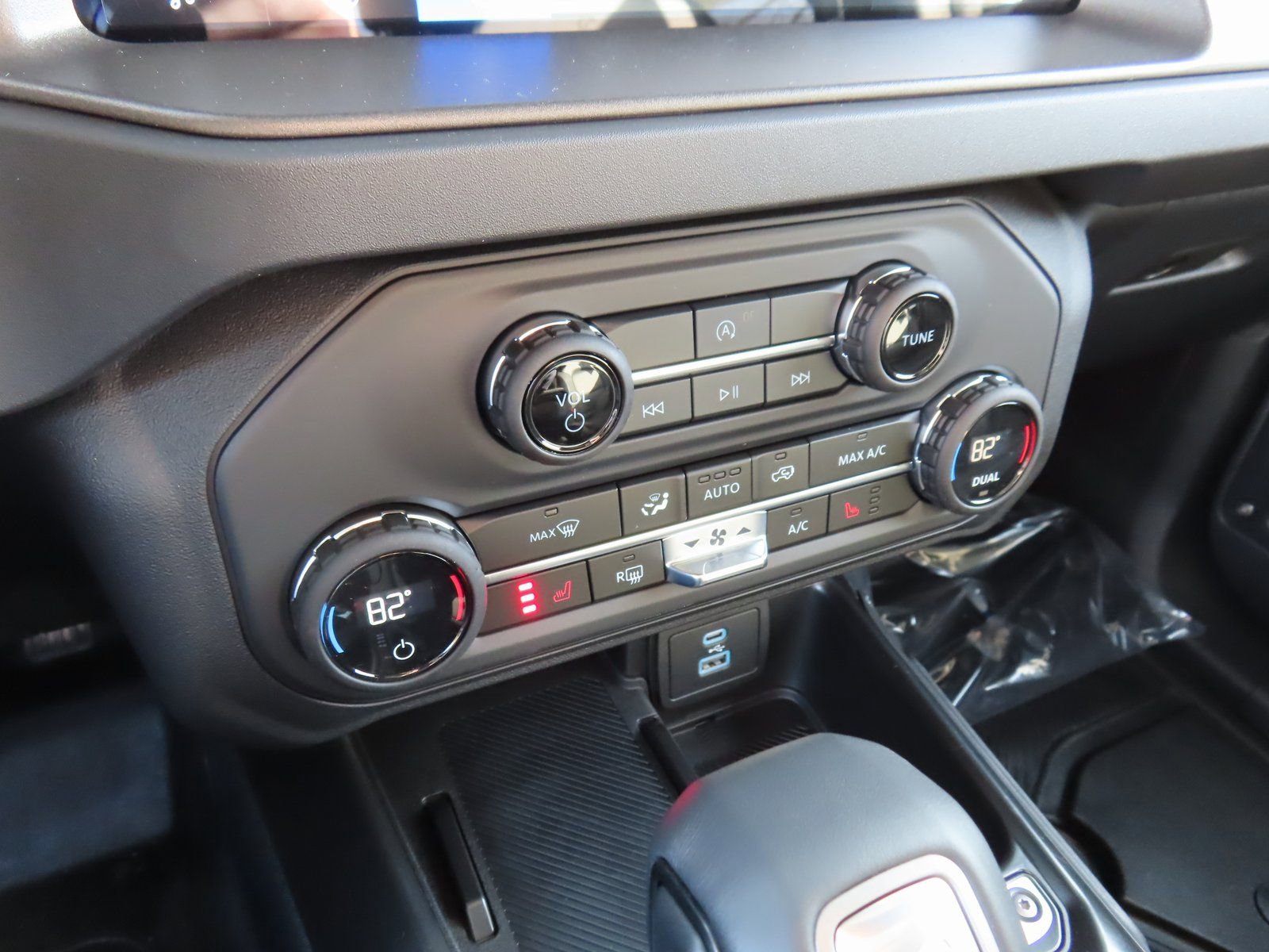 New 2025 Ford Bronco Big Bend image 14