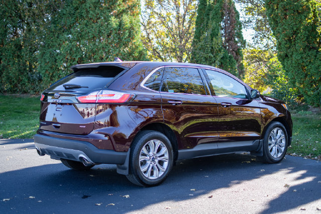 Used 2022 Ford Edge Titanium AWD/4WD image 5