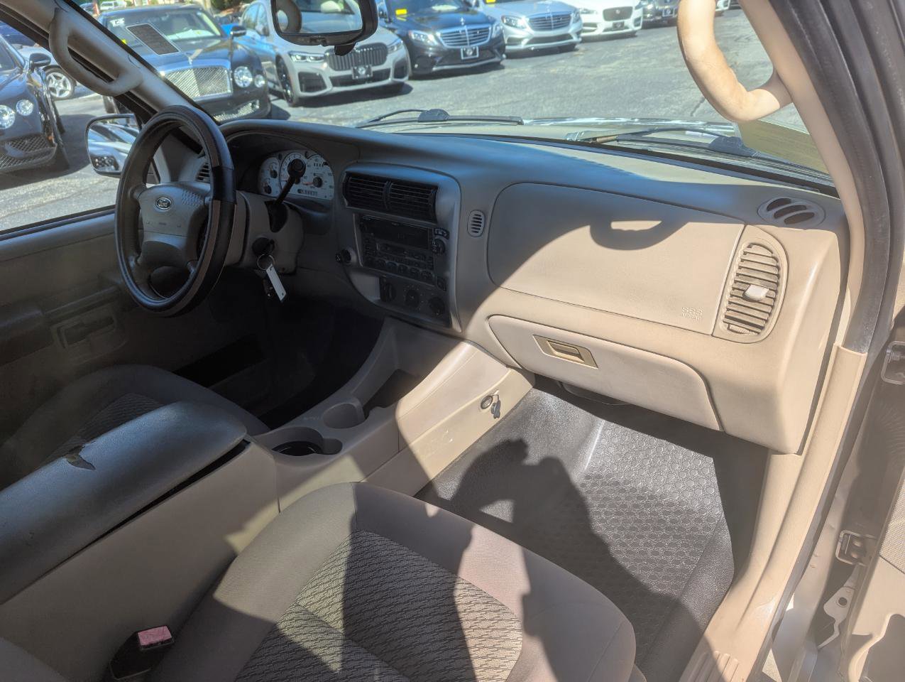 Used 2003 Ford Explorer Sport Trac XLT RWD image 26