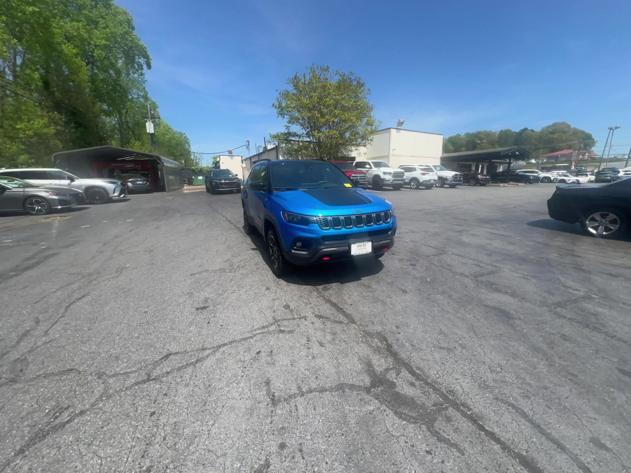 Used 2025 Chevrolet Trax LT FWD image 7