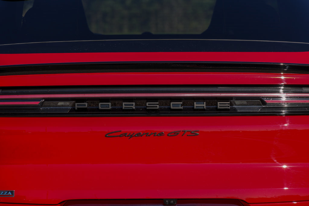 New 2026 Porsche Cayenne GTS AWD/4WD image 26