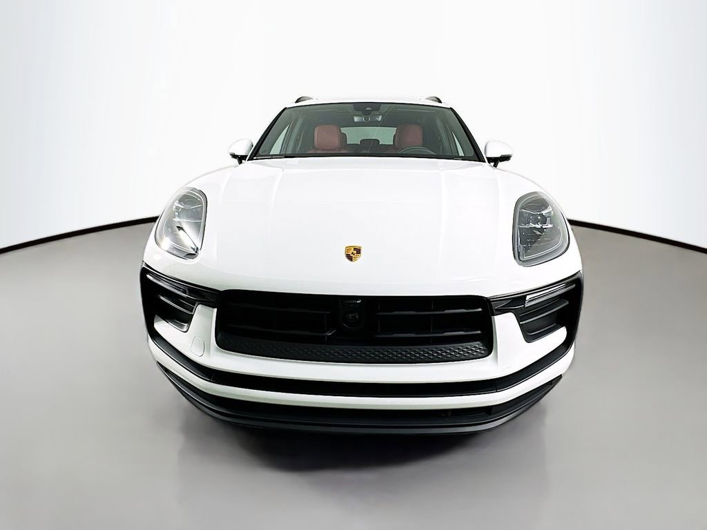 New 2025 Porsche Macan image 6