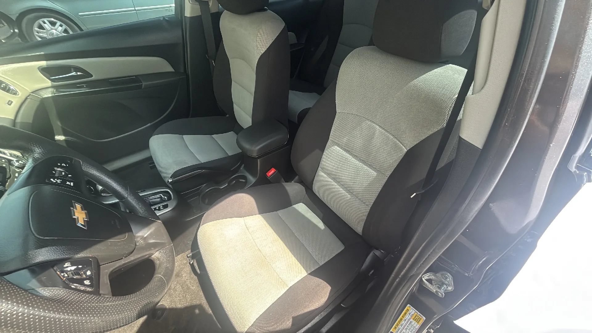 Used 2014 Chevrolet Cruze LS FWD image 5