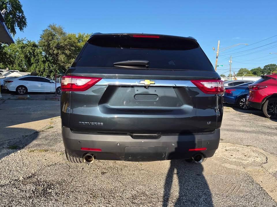 Used 2020 Chevrolet Traverse LT FWD image 5