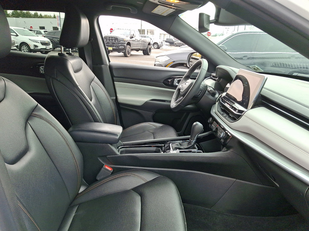 Used 2024 Jeep Compass Limited image 12