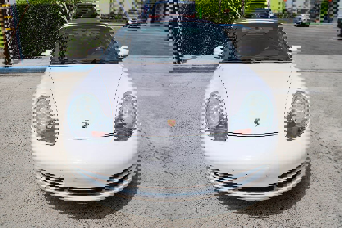 Used 2000 Porsche 911 Cabriolet image 9