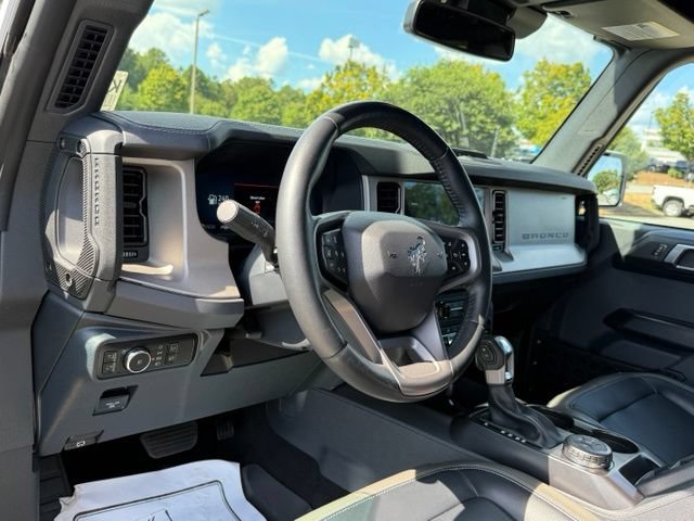 Used 2025 Ford Bronco Outer Banks AWD/4WD image 16