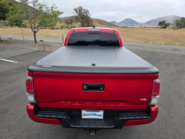 Used 2022 Toyota Tacoma TRD Sport w/ Technology Package AWD/4WD image 18