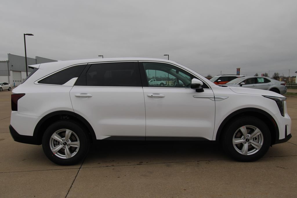 New 2026 Kia Sorento LX image 4