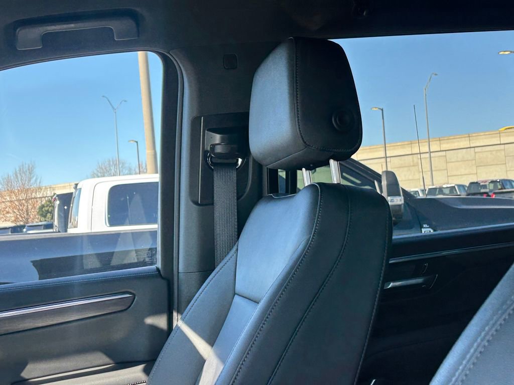 Certified 2025 Chevrolet Suburban Z71 image 12