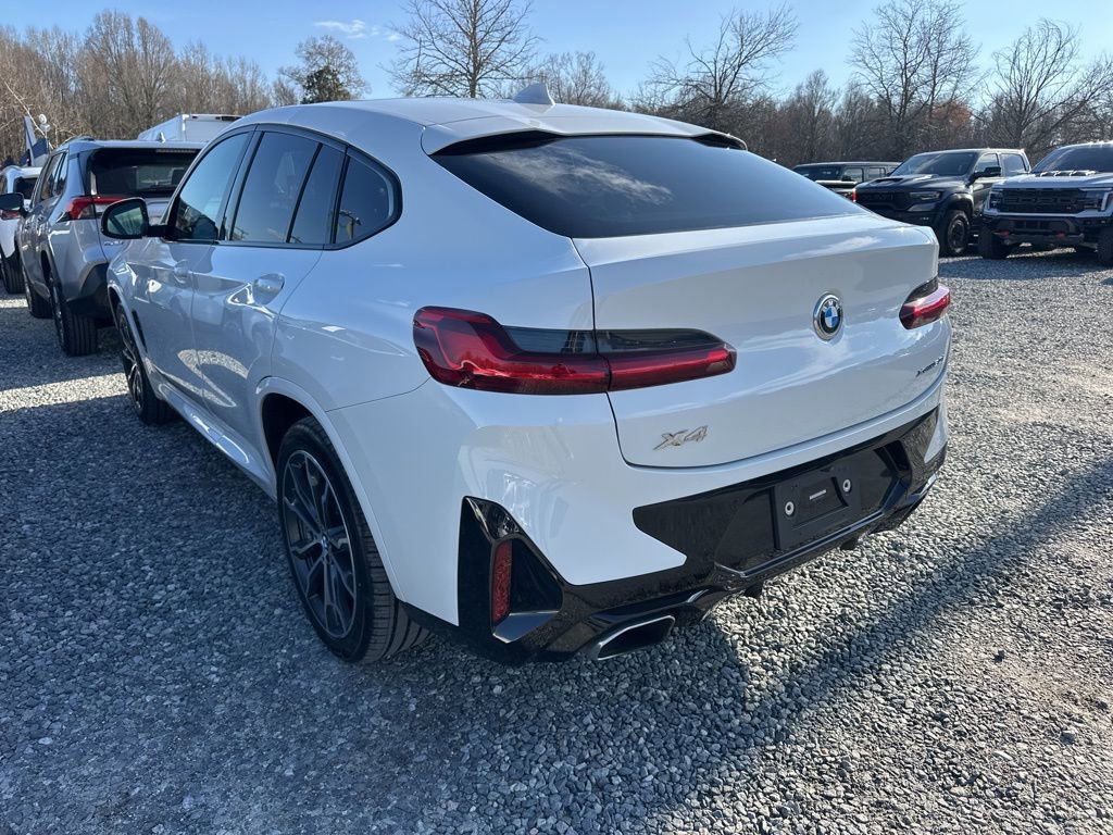 Used 2022 BMW X4 xDrive30i w/ M Sport Package image 5