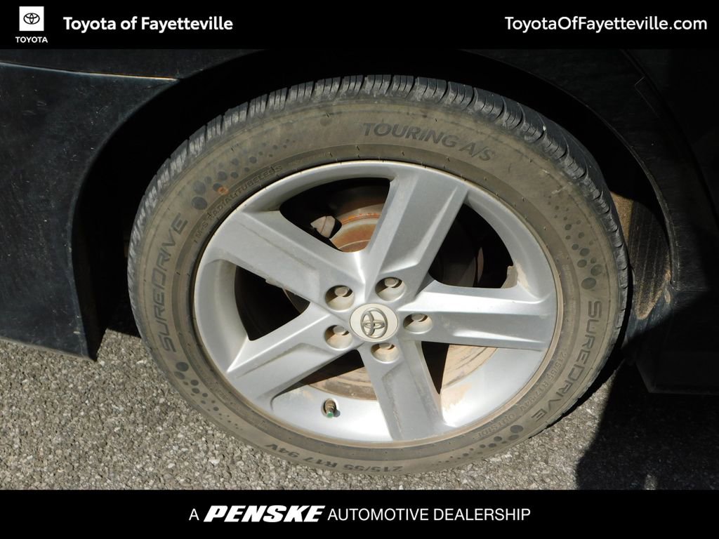 Used 2012 Toyota Camry SE FWD image 8