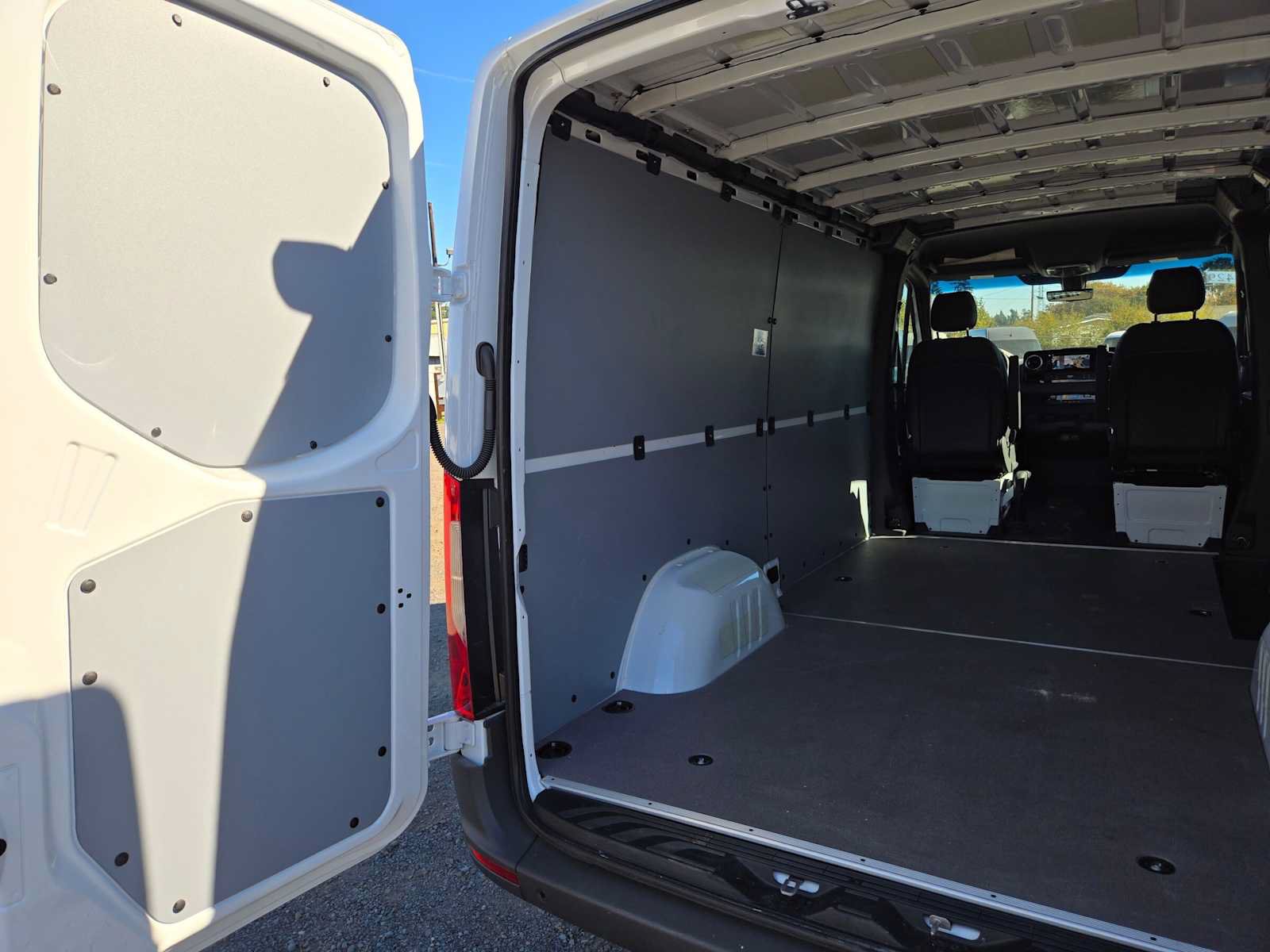 Used 2026 Mercedes-Benz Sprinter 2500 image 18