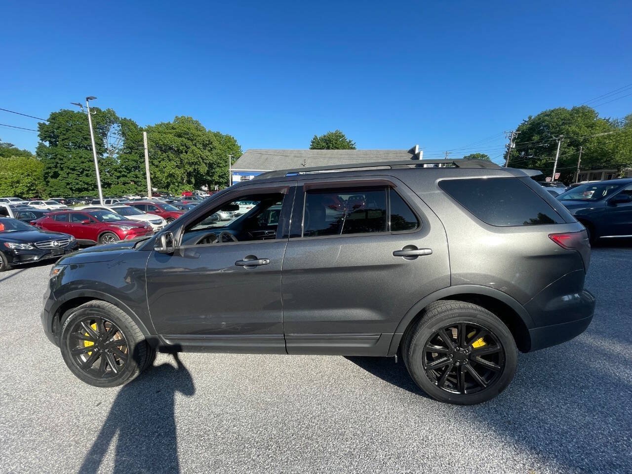 Used 2015 Ford Explorer XLT w/ Equipment Group 202B AWD/4WD image 7