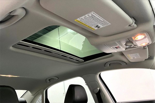 Used 2020 Volkswagen Passat 2.0T SEL image 28