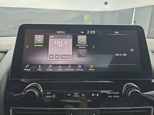 Used 2023 Nissan Armada Platinum w/ Captain's Chairs Package RWD image 30