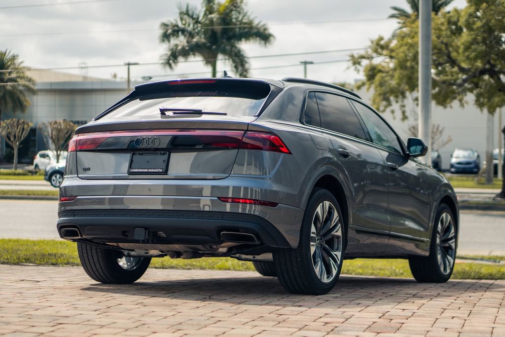 Used 2025 Audi Q8 Prestige image 5