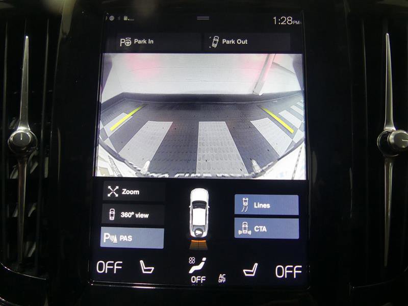 Used 2018 Volvo S90 T6 Inscription image 13