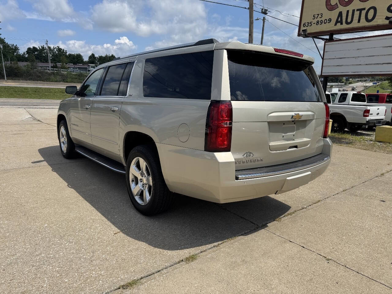 Used 2016 Chevrolet Suburban LTZ w/ Max Trailering Package AWD/4WD image 7