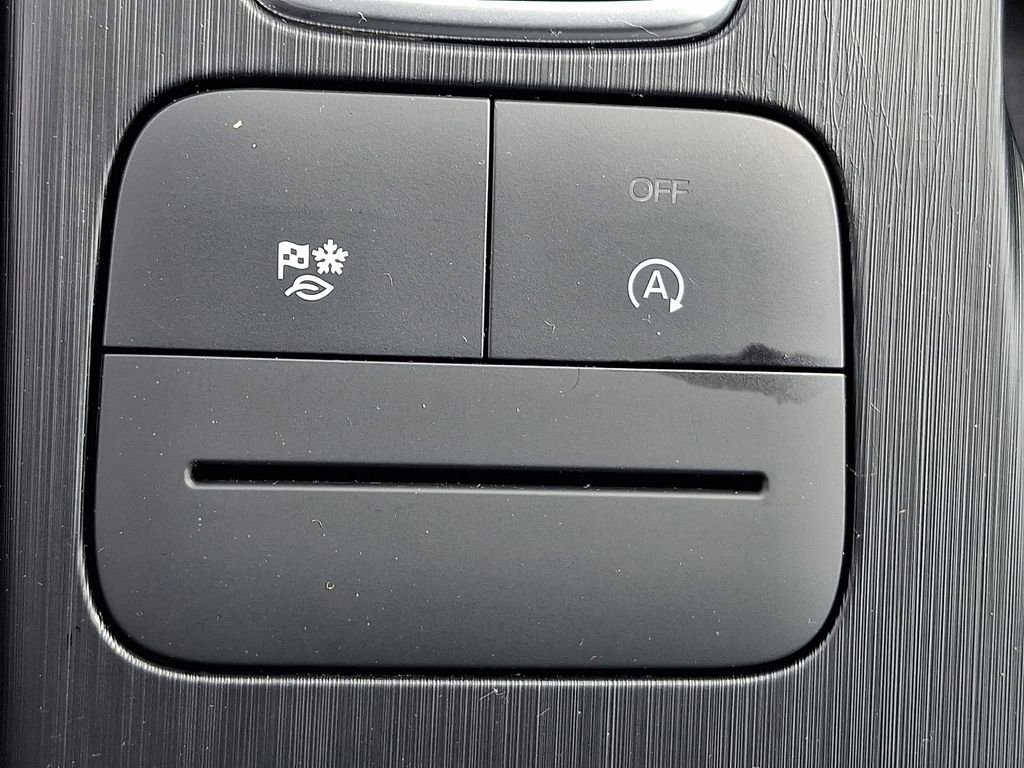 Certified 2023 Ford Escape Active AWD/4WD image 24