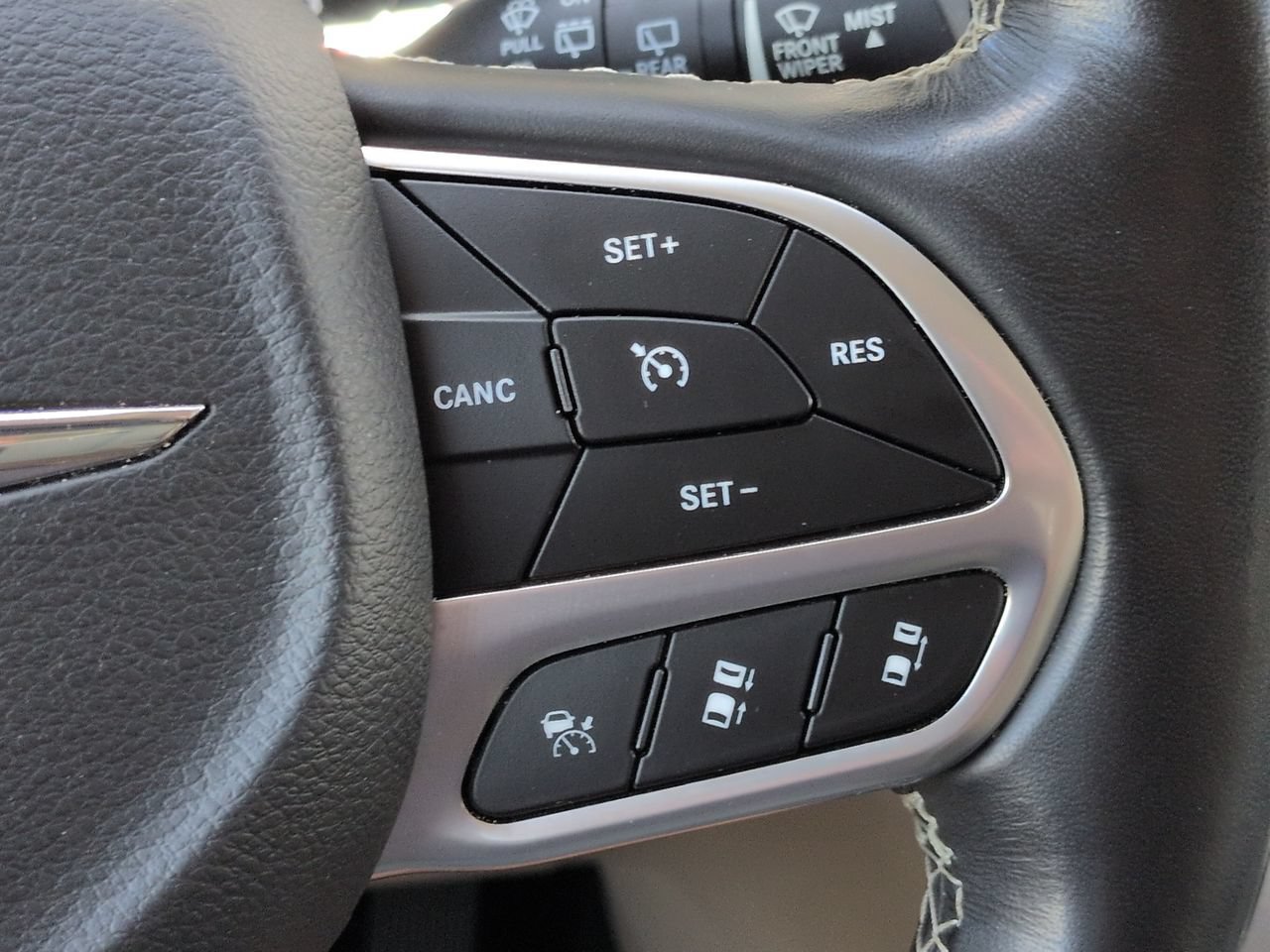 Used 2021 Chrysler Pacifica Touring-L w/ Premium & Safety Sphere Group FWD image 28