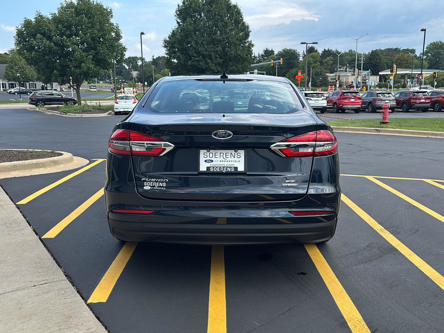 Used 2020 Ford Fusion SE FWD image 6