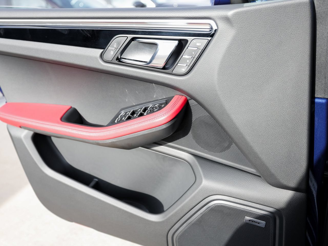 Certified 2026 Porsche Macan S AWD/4WD image 24