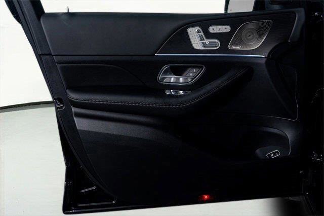Used 2024 Mercedes-Benz GLE 450 4MATIC w/ Winter Package image 54