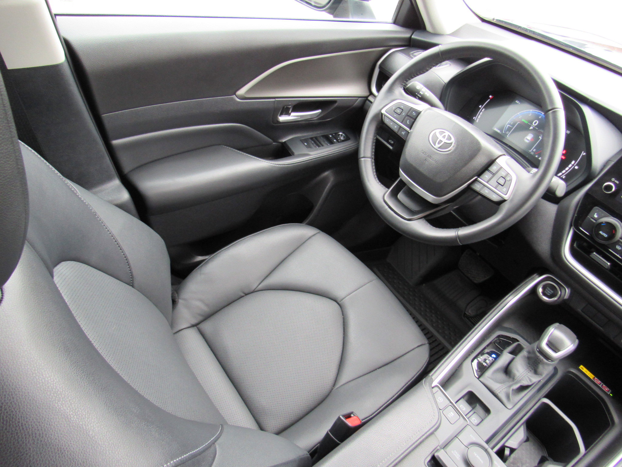 Used 2025 Toyota Grand Highlander XLE image 37