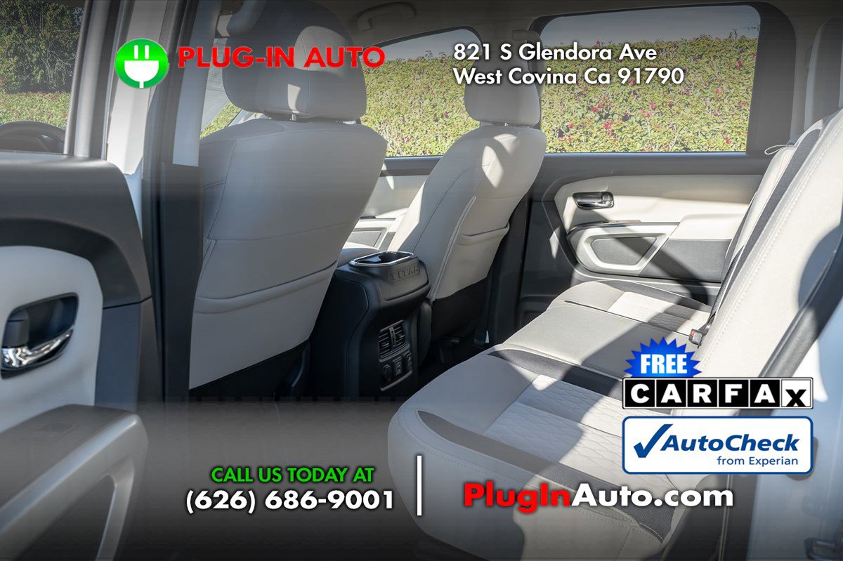 Used 2024 Nissan Titan SV w/ SV Convenience Package image 9
