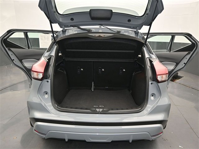 Used 2024 Nissan Kicks SR w/ SR Premium Package image 13