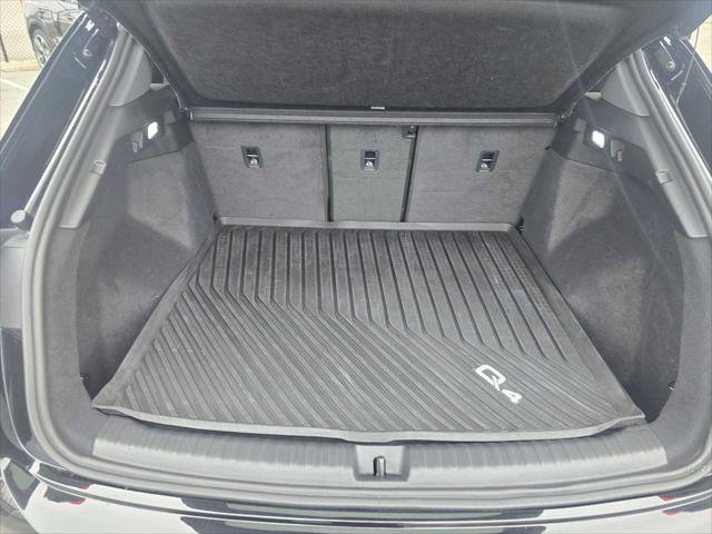 Used 2023 Audi Q4 e-tron Premium Plus w/ Premium Plus image 18