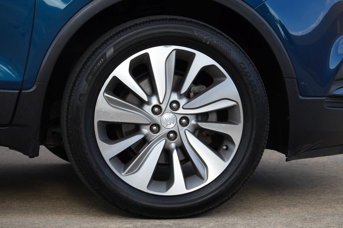 Used 2019 Buick Encore Preferred w/ Safety Package FWD image 31