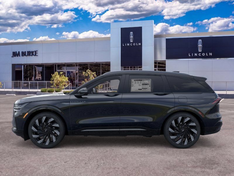 New 2026 Lincoln Nautilus Reserve w/ Jet Appearance Package AWD/4WD image 3