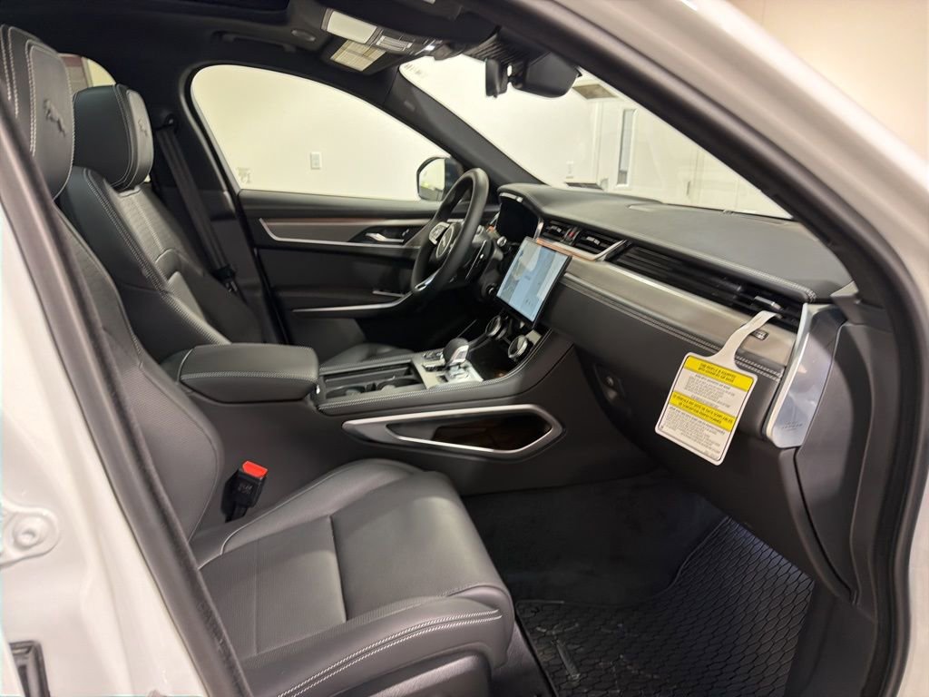 New 2026 Jaguar F-PACE R-Dynamic S image 25