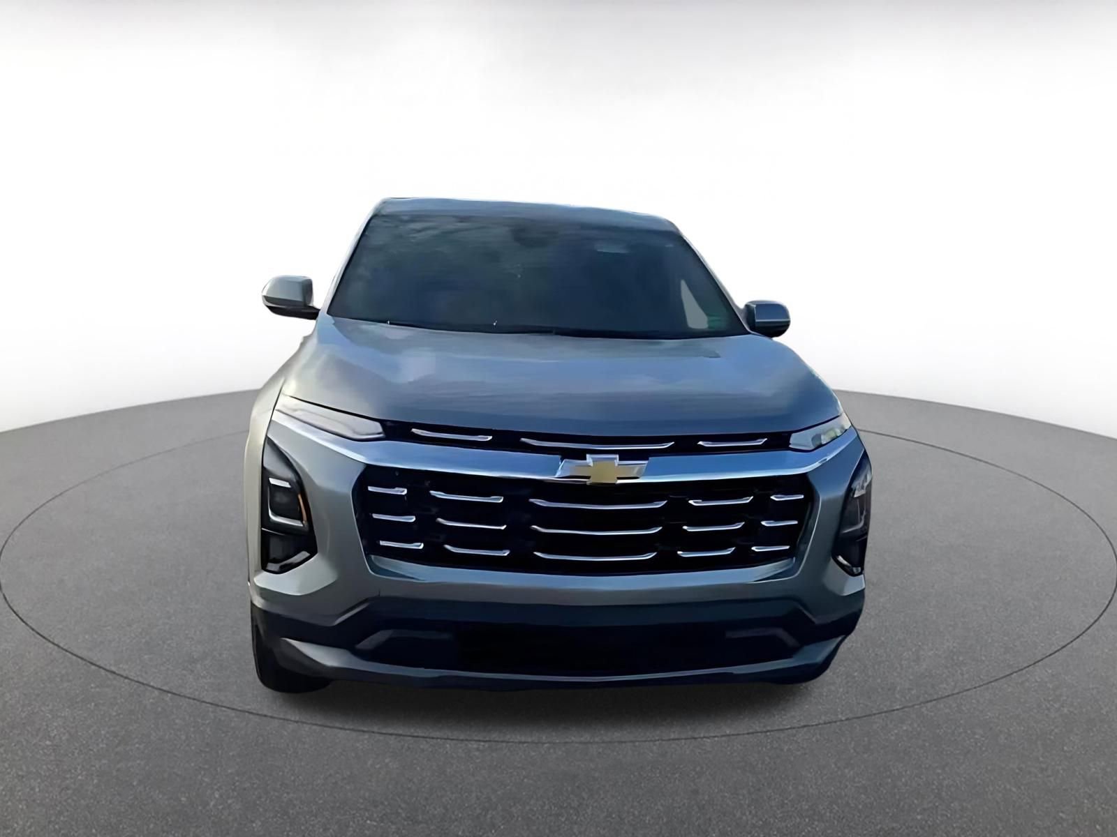 Used 2025 Chevrolet Equinox LT image 3