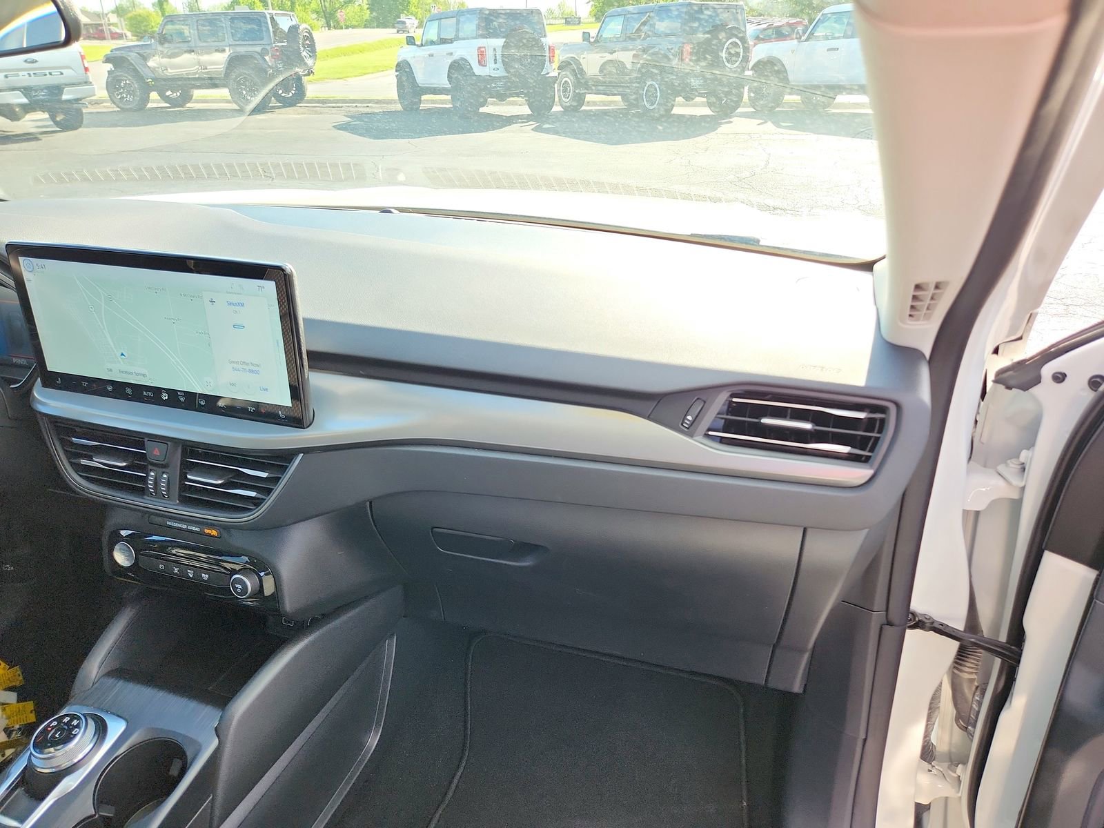 Used 2024 Ford Escape SE FWD image 25