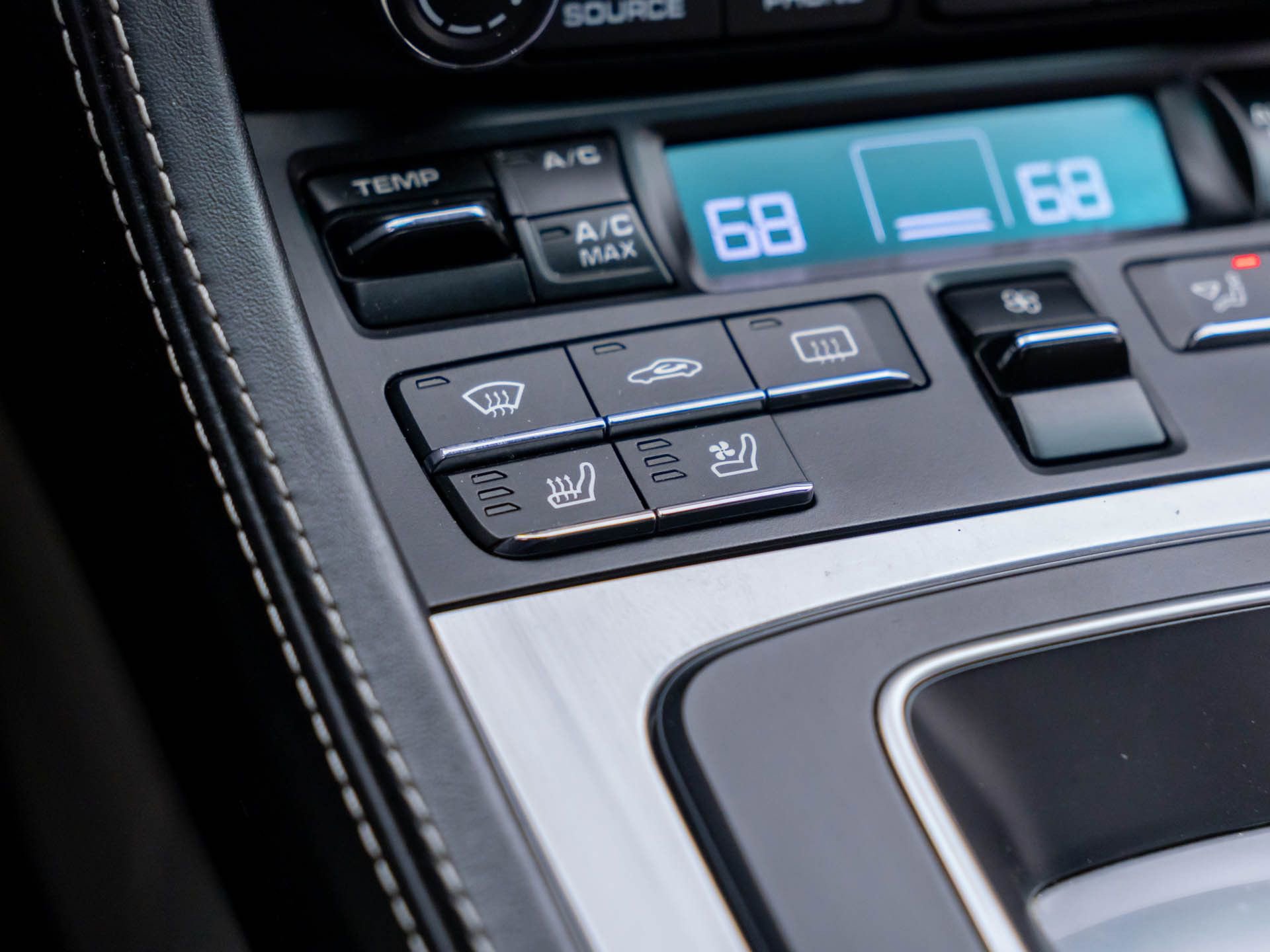 Used 2018 Porsche 718 Boxster GTS image 25