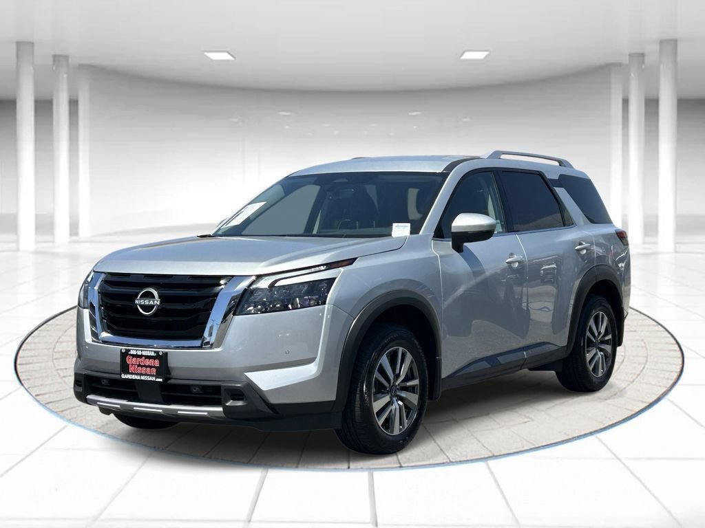 Certified 2025 Nissan Pathfinder SL FWD image 1